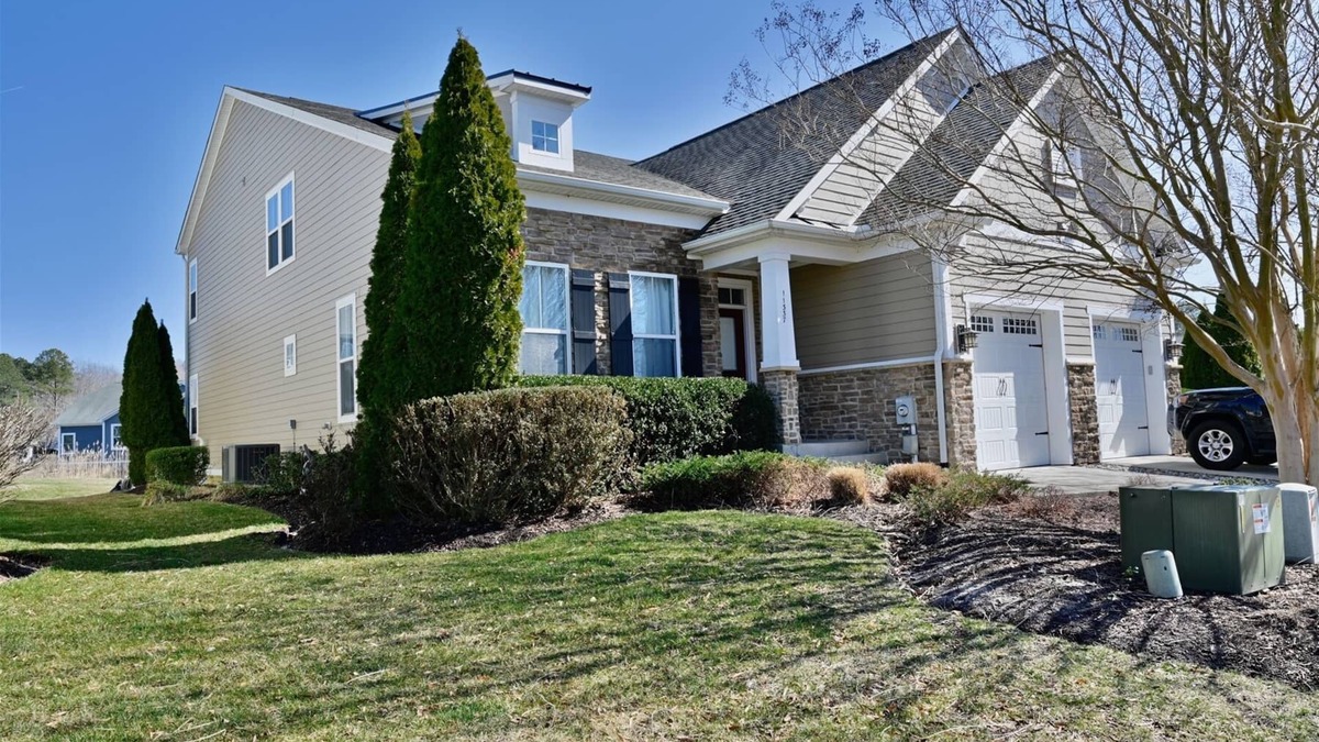 The Commons House | Bayside * 4 BR Fenwick Island Resort Home Rental: Lovely 4 BR Townhouse 2.5 BA