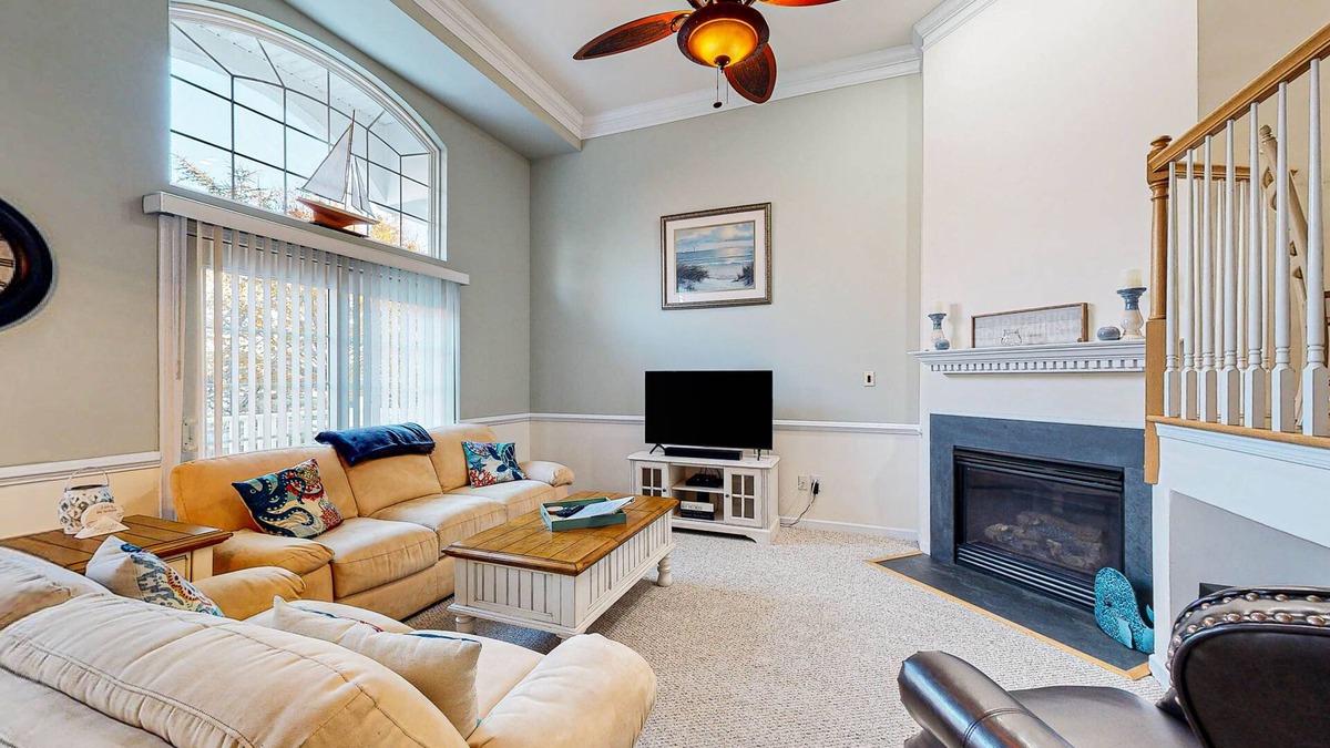 Ocean View House | Bayside at Bethany Lakes condo with fireplace, AC, shared pool & tennis court