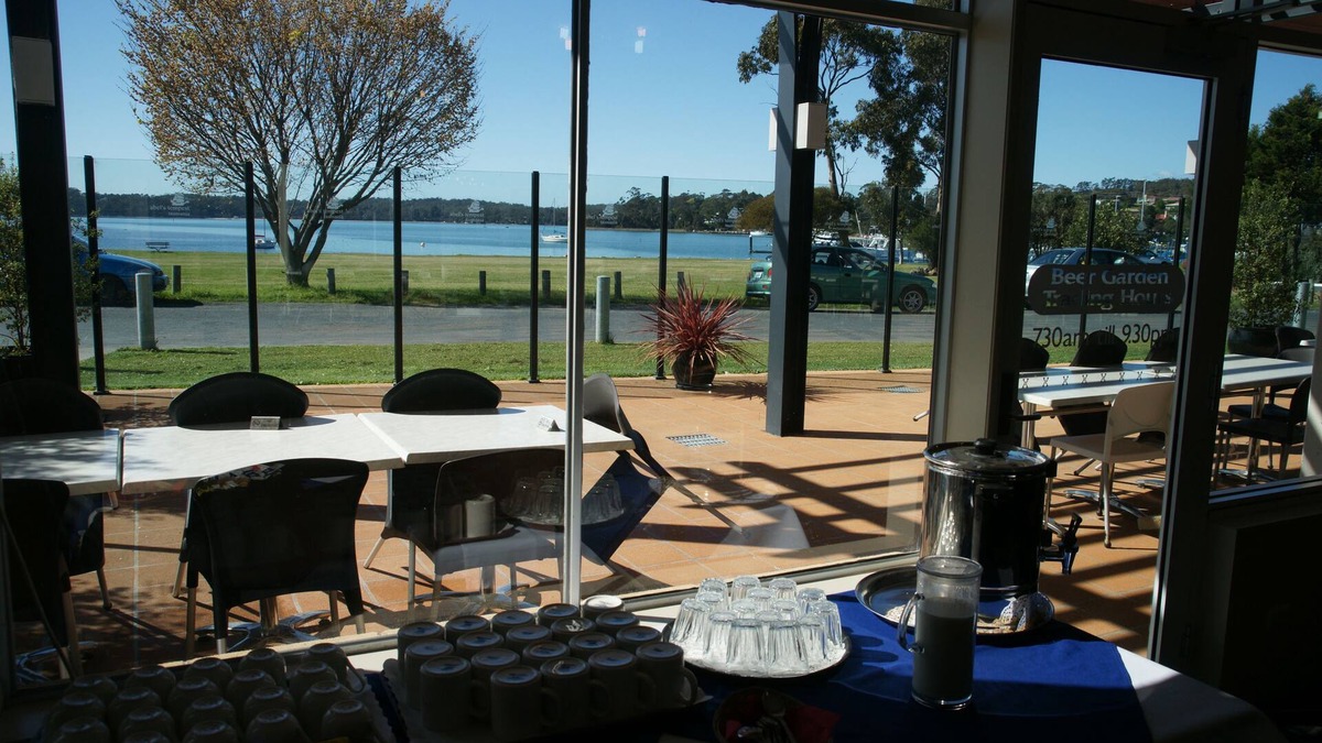 St Helens Hotel | Bayside Hotel