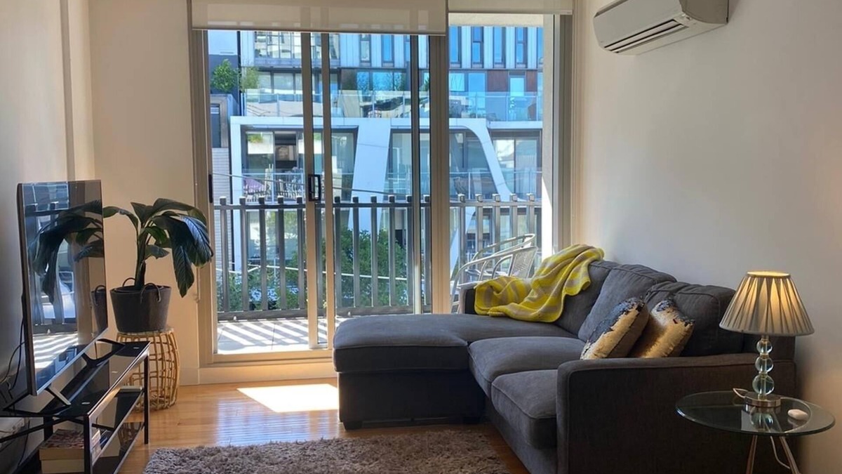 Port Melbourne Apartment | Bayside Melbourne Apartment