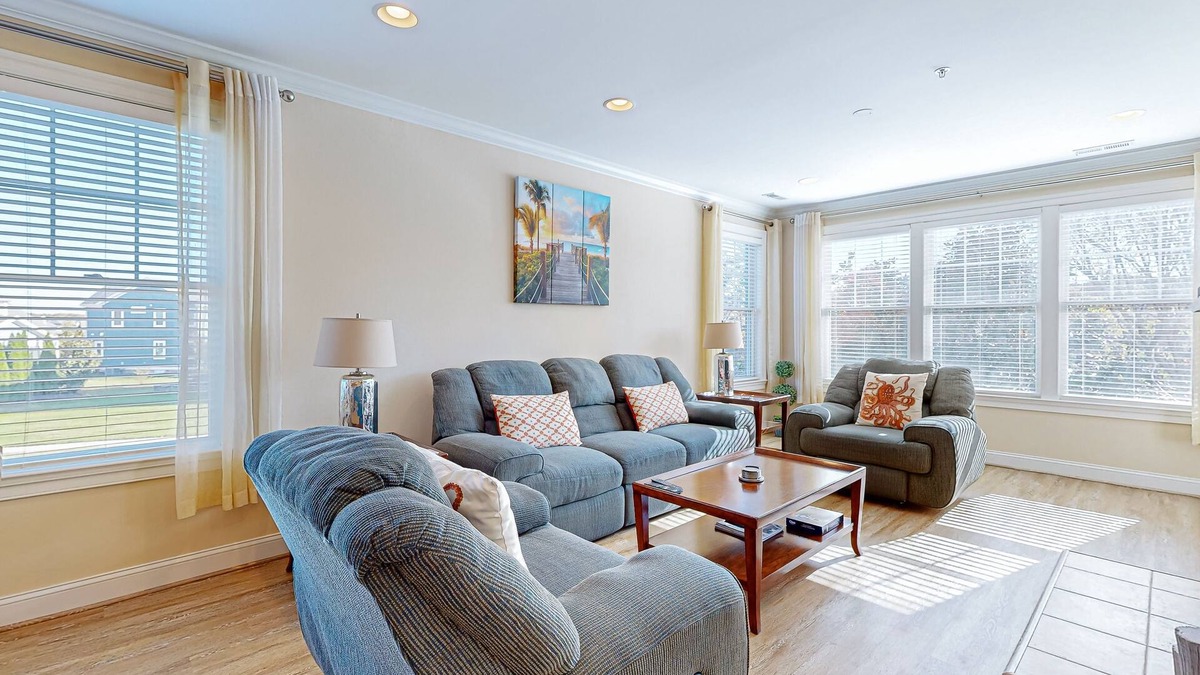 Sun Ridge Condo | Bayside Resort condo w/shared pools, hot tub, sauna & tennis courts