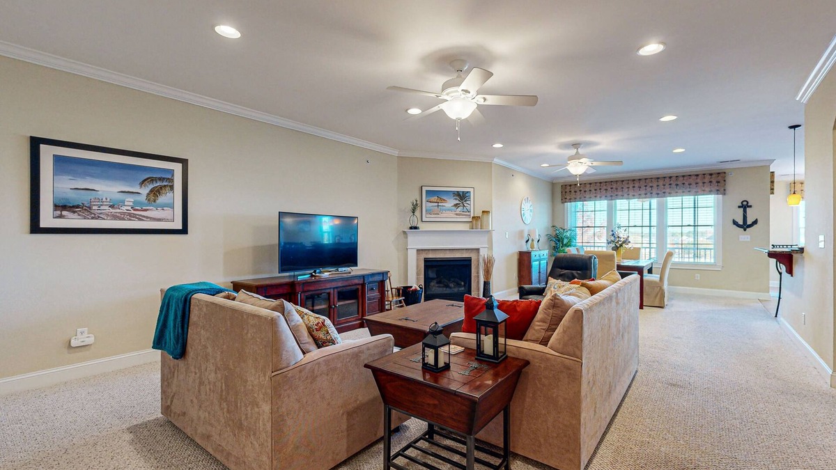 Sun Ridge Condo | Bayside Resort dog-friendly condo with golf, pools, gyms, hot tubs, tennis, AC