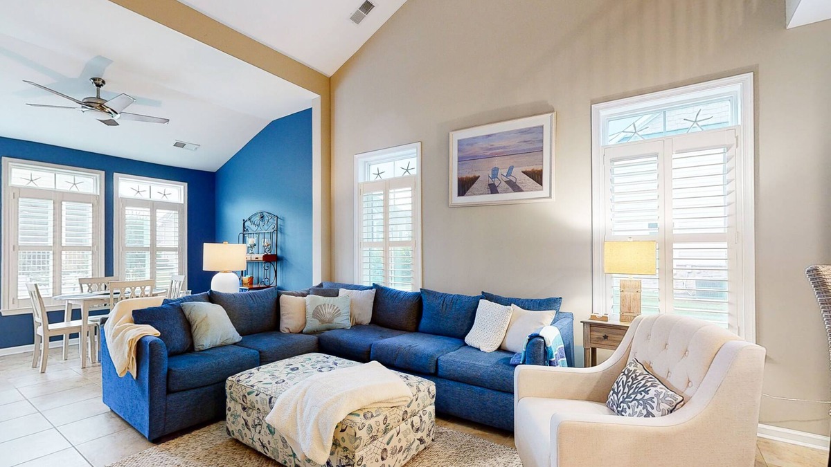 The Commons House | Bayside Resort townhouse with hot tub, pools, golf, game room, gym - dogs OK