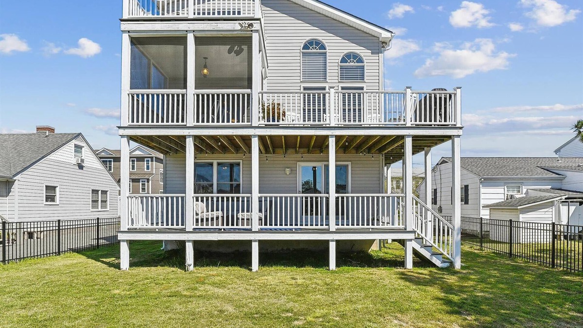 South Bethany Harbor House | Bayside Retreat in Bethany Beach: Short Walk to Beach, Sleeps 13, Water Views!