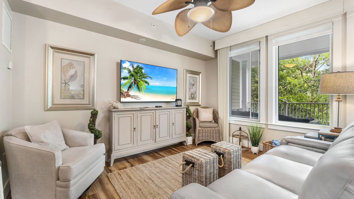 Baytowne Wharf Condo | Baytowne Wharf 1BR! Spacious Balcony, Tropical Pool, Hot Tub, Beach Tram, Gym