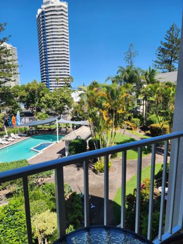 Runaway Bay Apartment | Bayview Bay Apartments and Marina