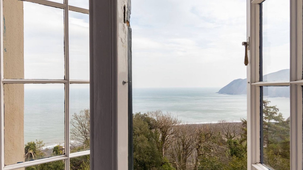 Lynton Cottage | BAYVIEW TERRACE, family friendly, character holiday cottage in Lynton