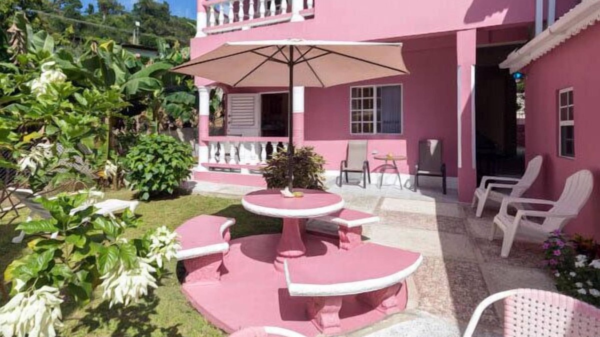 Castara Apartment | Baywatch Apartments
