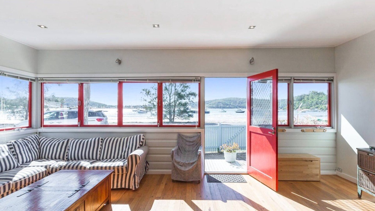 Pretty Beach Central Coast House | 'Baywatch at Pretty Beach' by Accom Holidays