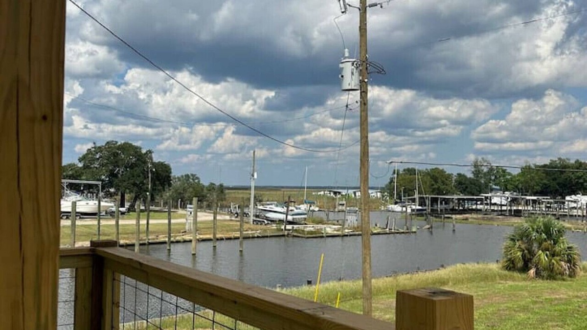 Gautier Hotel | BB's on the Bayou Unit #5