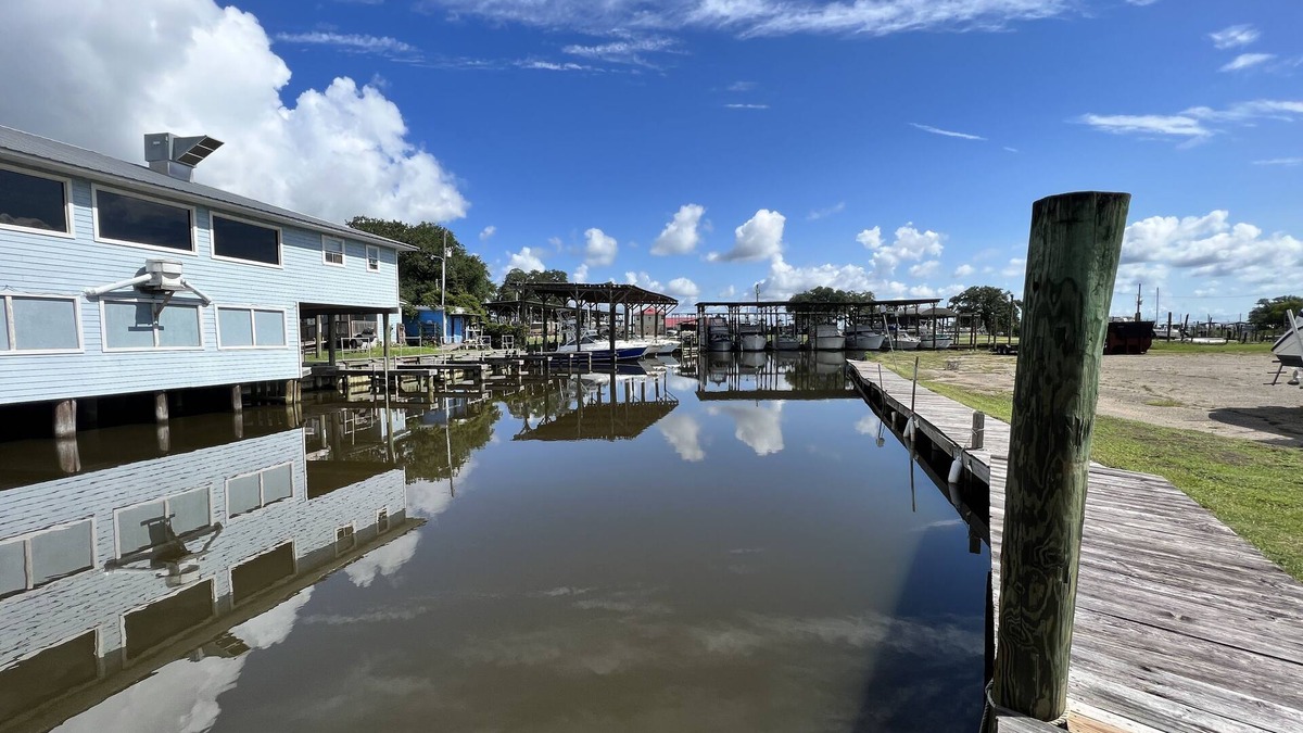Gautier House | BB's Tiki Marina Cottage. Bring your boat! Great fishing area!