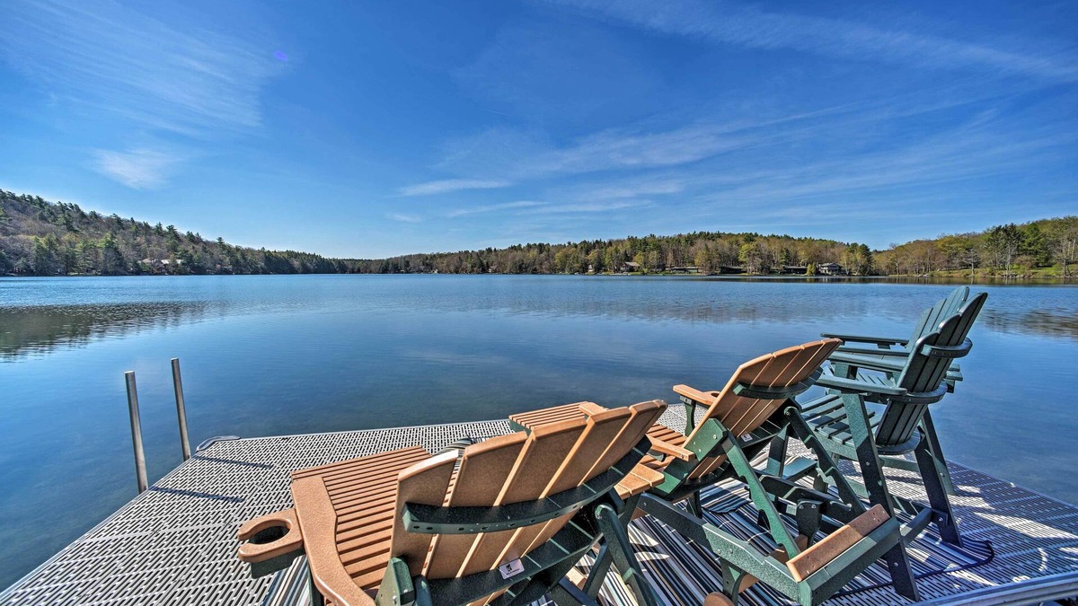 Milford Cottage | BBQ Ready: Lakeside Milford Home w/Paddleboat