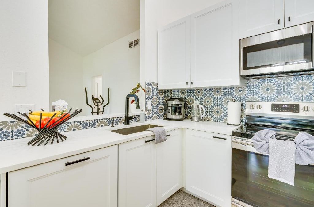 Lake St. George House | BBQ Ready Retreat with Pool Access in Palm Harbor