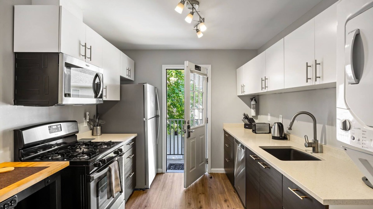 Brookwood Apartment | (BC1bK) Professional Condo w/Wi-Fi Perfect for Business Travelers