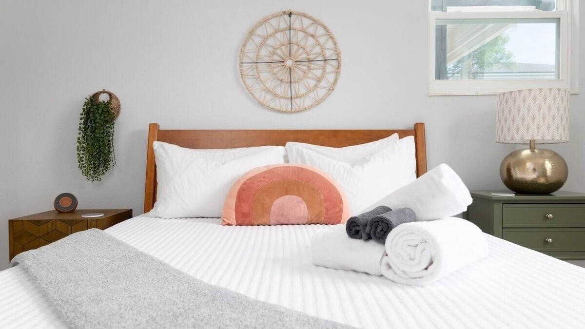 Neptune Beach House | Be A Nomad | Neptune Beach | 2blks from the ocean