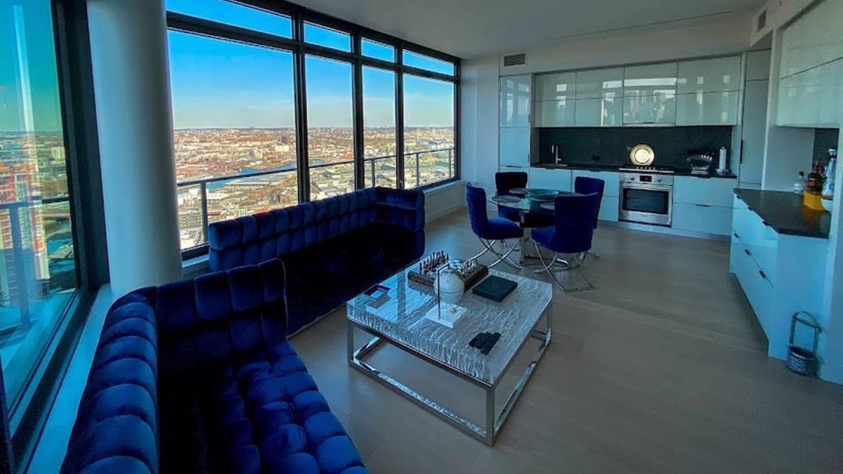Hunters Point Apartment | Be A Part Of Our Luxury Penthouse @ 2 Blue Slip