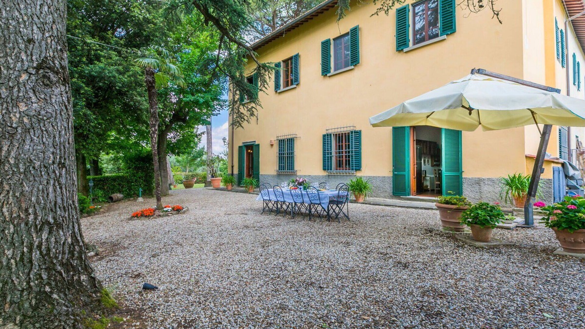 San Casciano in Val di Pesa House | Beautiful private villa for 9 guests with hot tub, WIFI, TV, patio and panoramic view