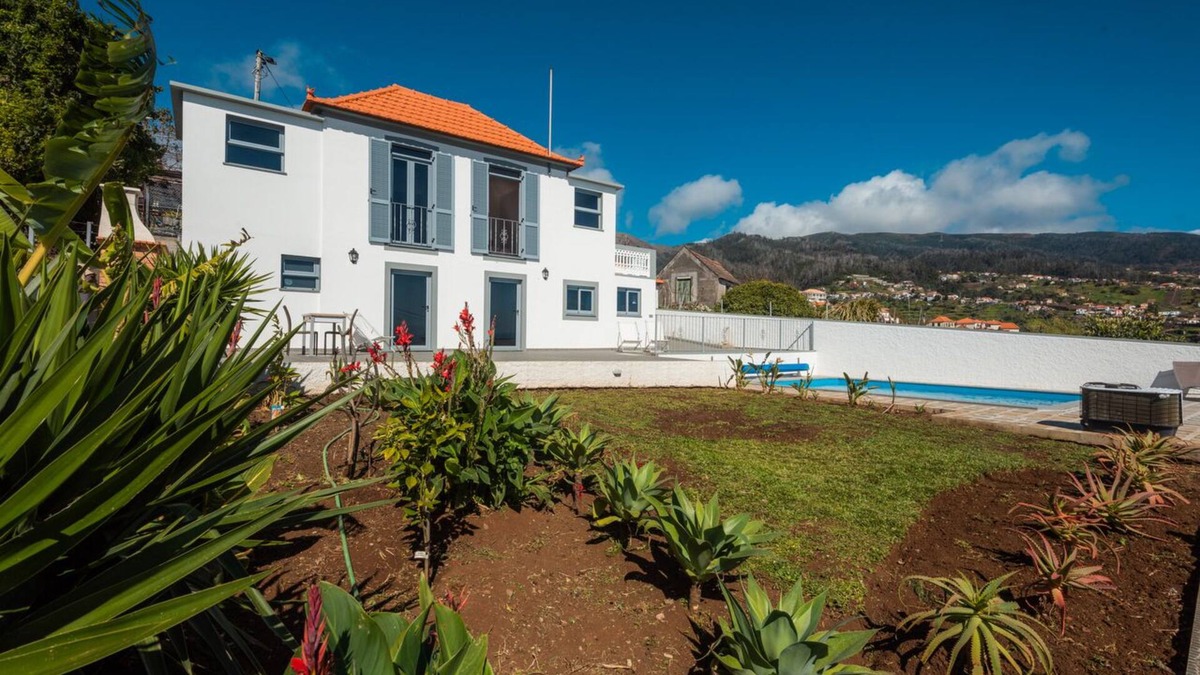 Estreito da Calheta House | Beautiful country Villa with a small house onsite which together sleeps 6 people