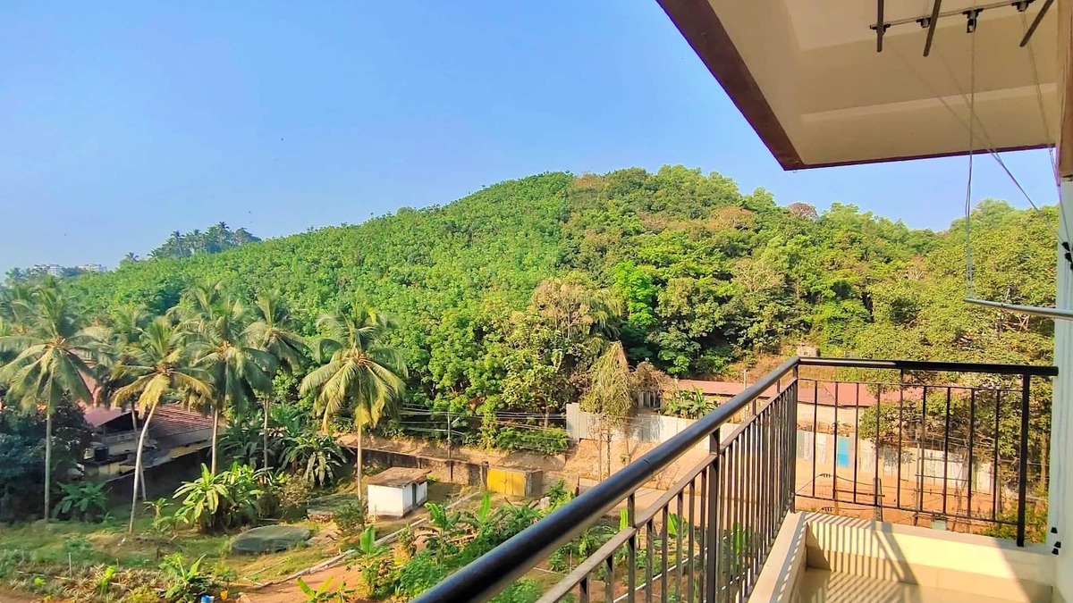Hampankatta Apartment | Be where the good life is