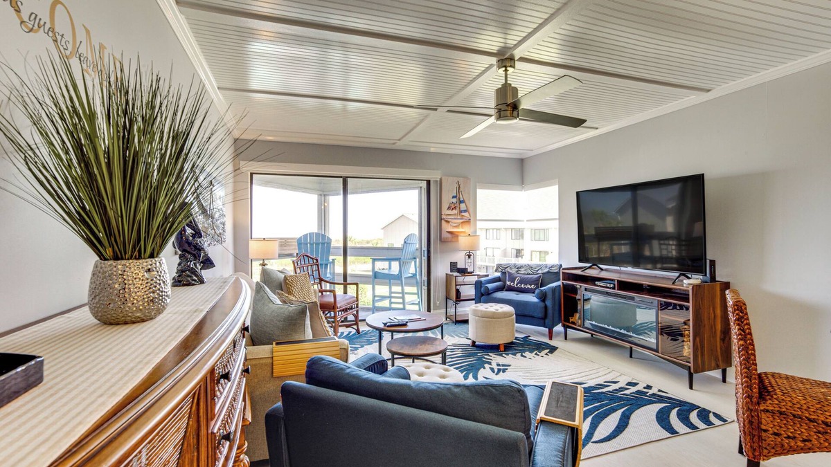 Beachwalk Condo | Beach Access: Ocean-View Condo w/Screened Balcony