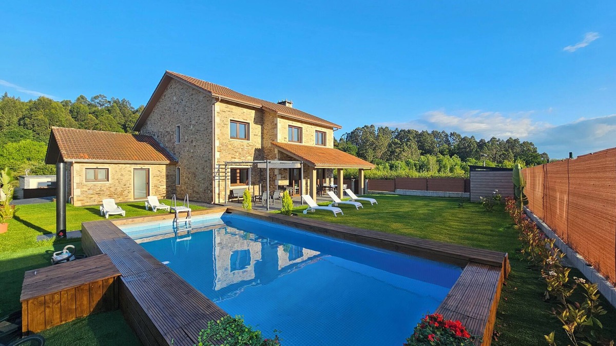 Mino Villa | BEACH AND NATURE HOUSE 20 MINUTES AWAY FROM LA CORUÑA