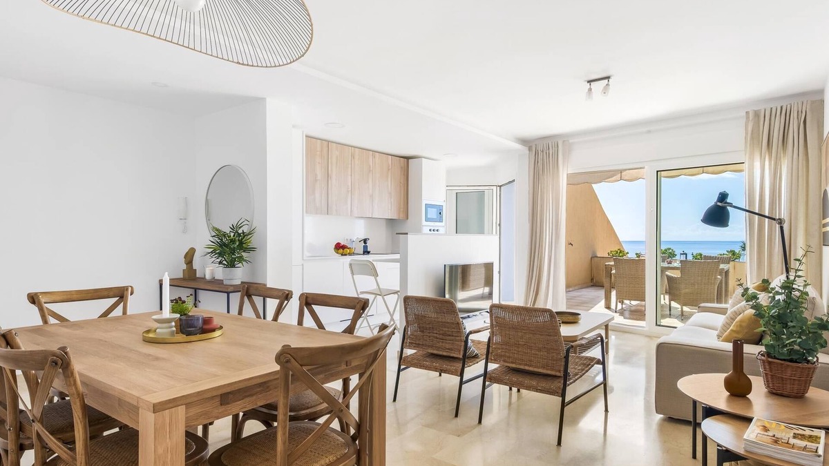 Radazul Apartment | Beach apartment with terrace and private parking