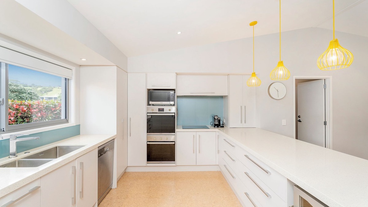 Whangapoua House | Beach Break Bach - Whangapoua Holiday Home