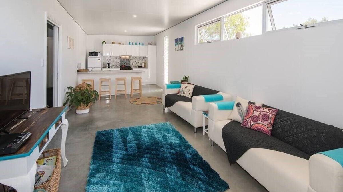 West Busselton House | Beach Bum Bungalow 2- WIFI, Short walk to the beach