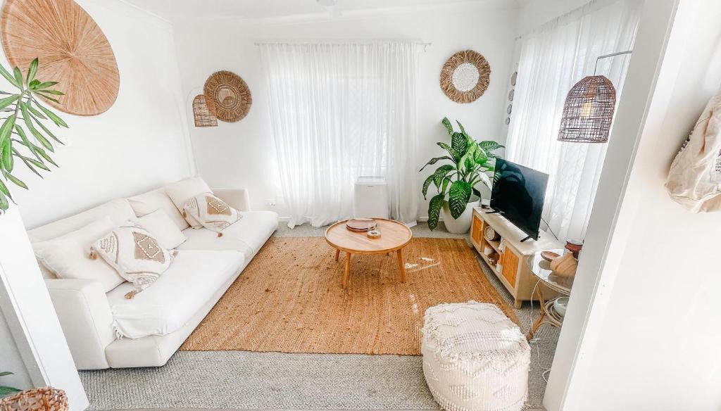 Meikleville Hill Apartment | Beach Bungalow Yeppoon