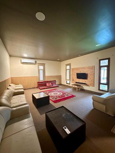 Al Hadd Ski Chalet | Beach Chalet - 8