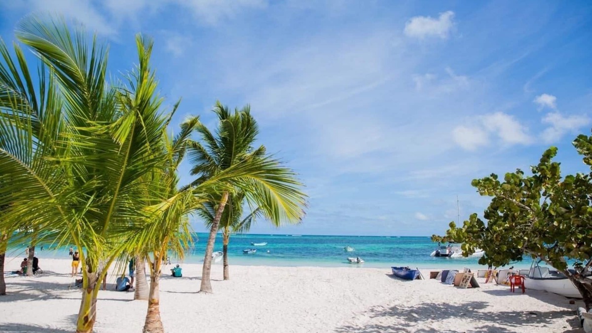 Playa Bibijagua Apartment | Beach Condo 3 mins walking distance from the beach, Amazing Pool 2BR Gated Comm.