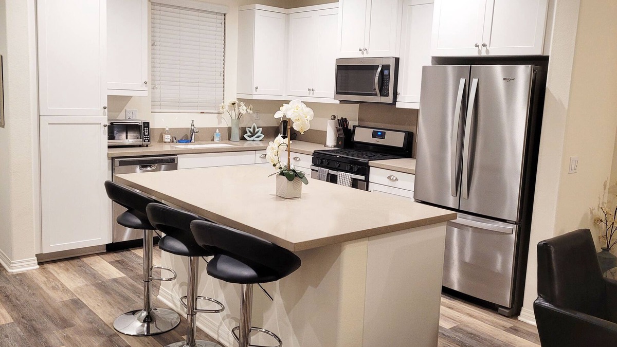 Imperial Beach Condo | Beach Condo nestled between IB & Coronado