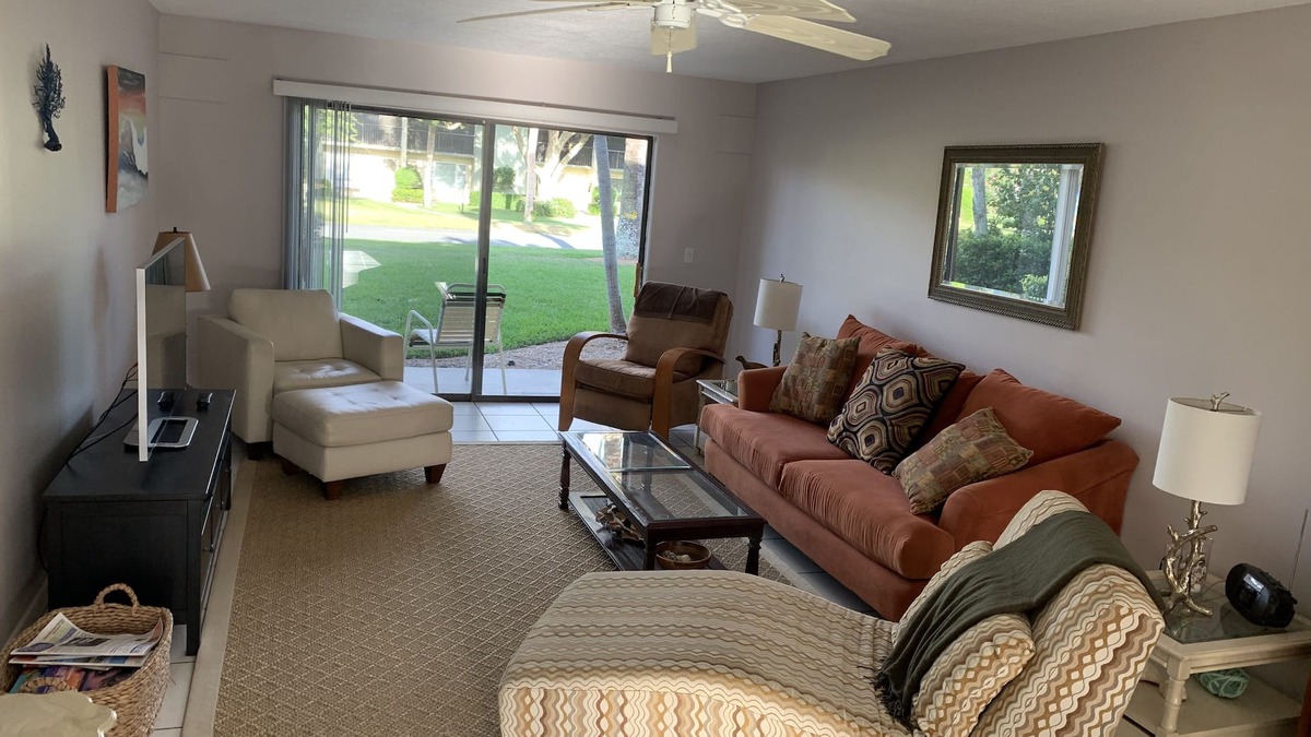 Central Beach Condo | Beach condo Steps away from the beach/boardwalk and park