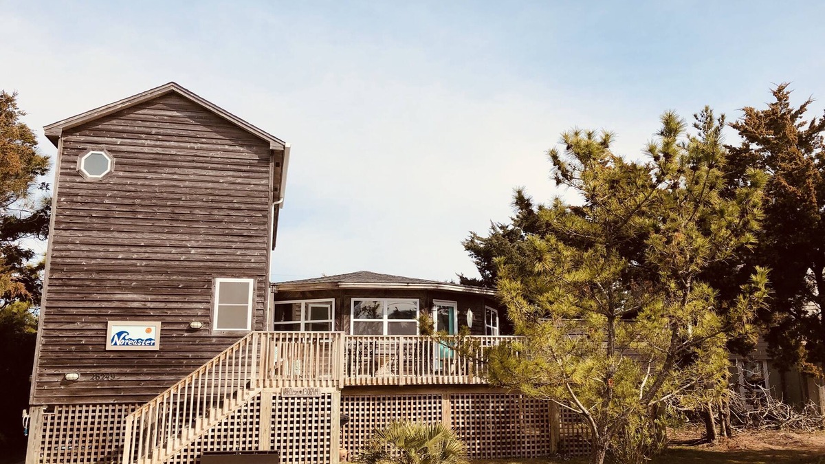 Wimble Shores House | Beach Cottage on the best street in Salvo, located 2 lots from beach access.