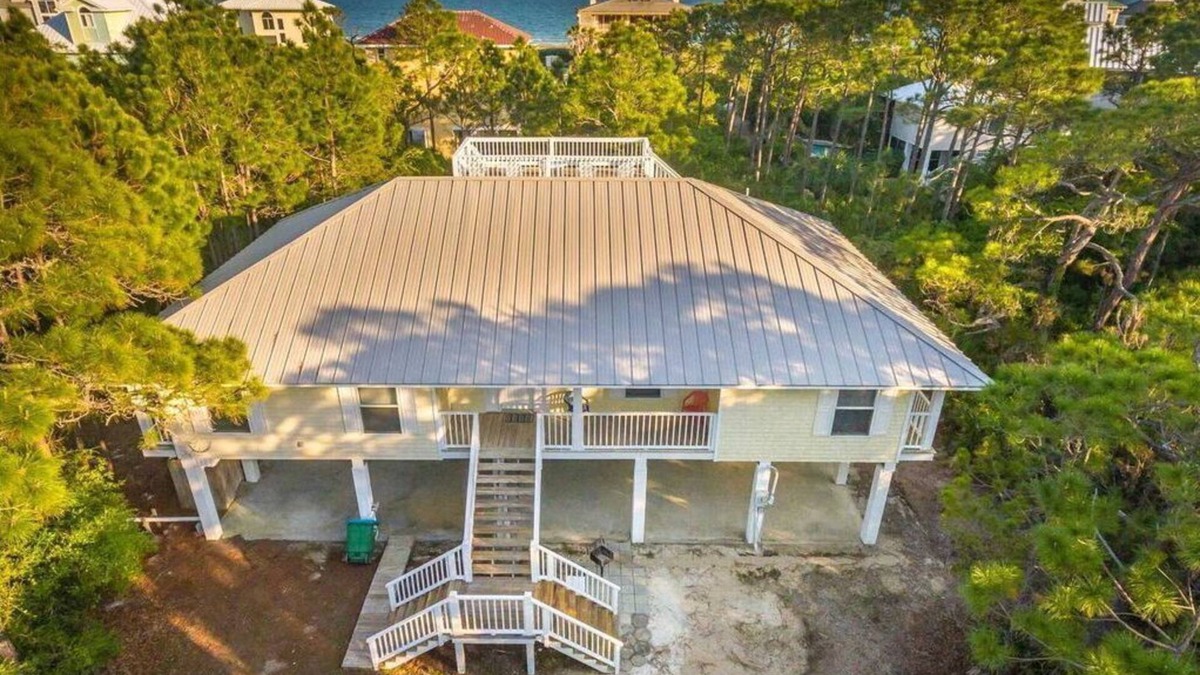Plantation House | Beach Cottage inside Plantation, Sleeps up to 8, Pet Friendly