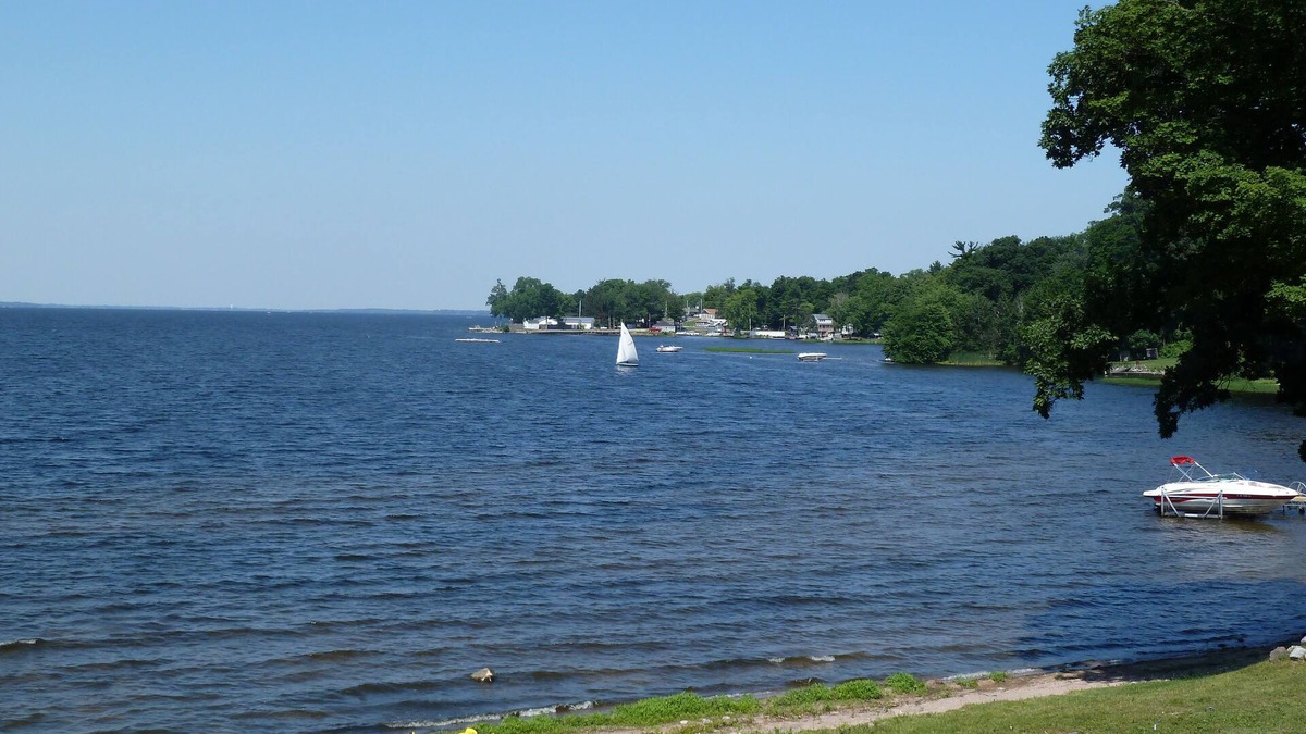 Cleveland Cottage | Beach, Dock, Deck, Amazing Views, Waterfront Cottage with Central air!