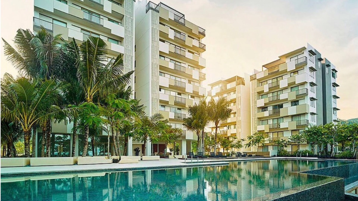 Batu Ferringhi Apartment | Beach front 2 Bedroom Apartment with Seaview