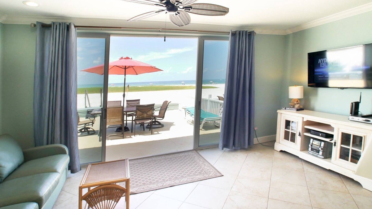 Siesta Key Village House | Beach Front 3BR 2 BA Villa Siesta Key Village