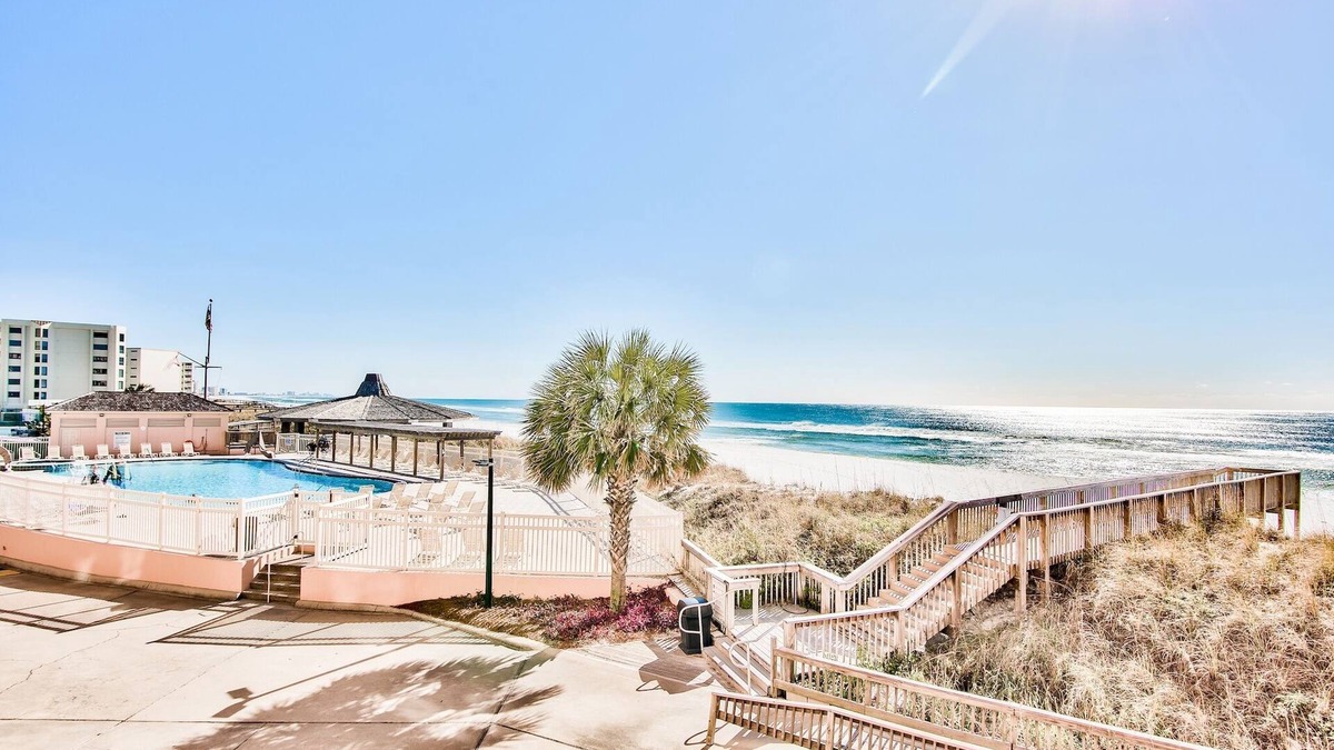 North West Florida Condo | BEACH FRONT AT JETTY EAST! 1 FREE BEACH CHAIR SET UP EACH DAY OF YOUR STAY!