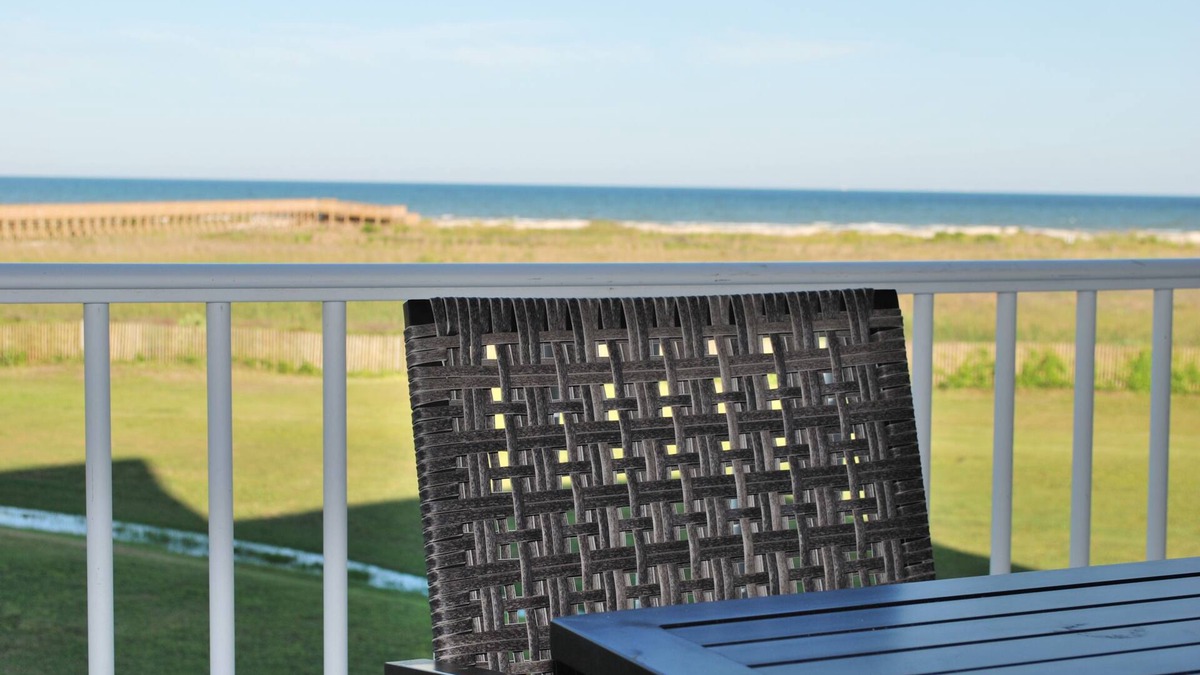 Red Fish Cove Condo | Beach front at Pointe West! Walk to the beach and all club amenities at PW!