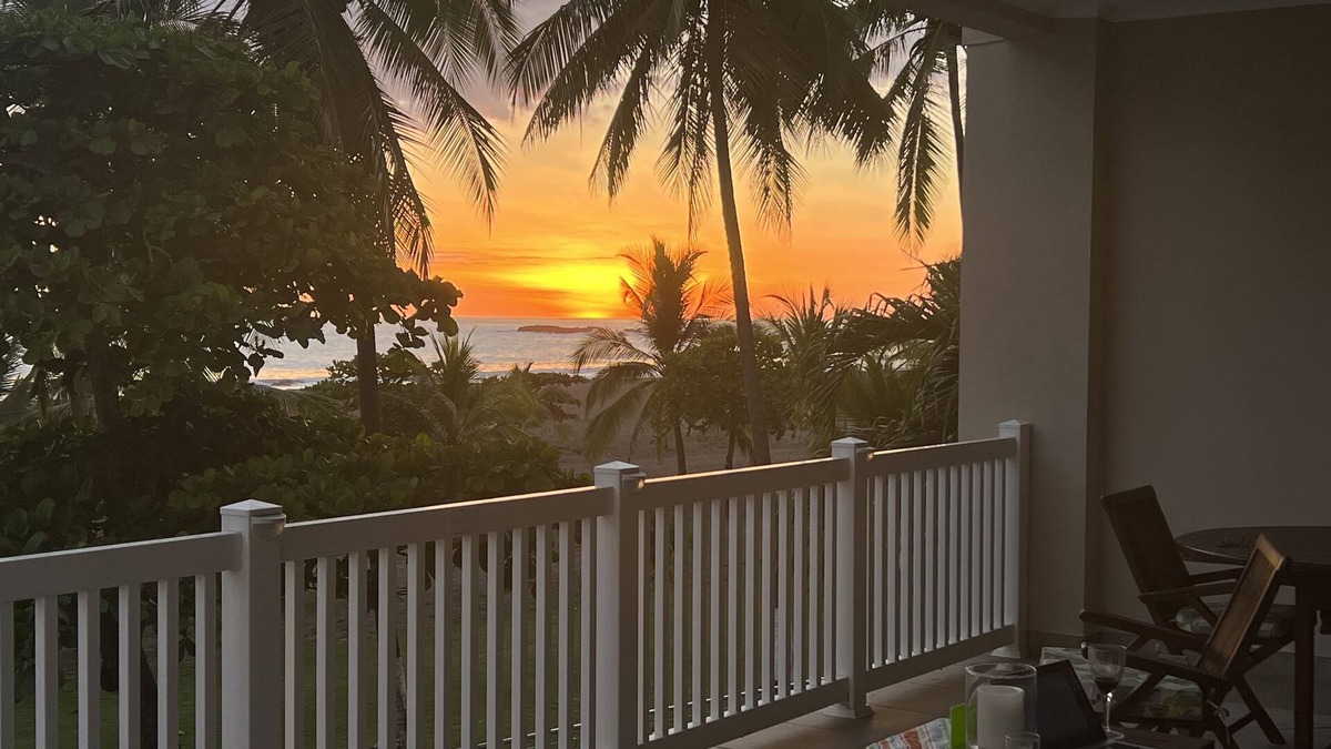 Barrio Los Villalobos Condo | Beach Front Condo Sleeps 5 Excellent open All of March 2025!