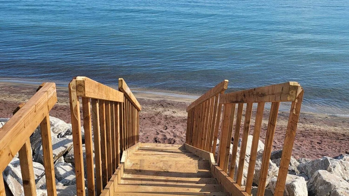 Long Point Cottage | Beach Front cottage at Long Point