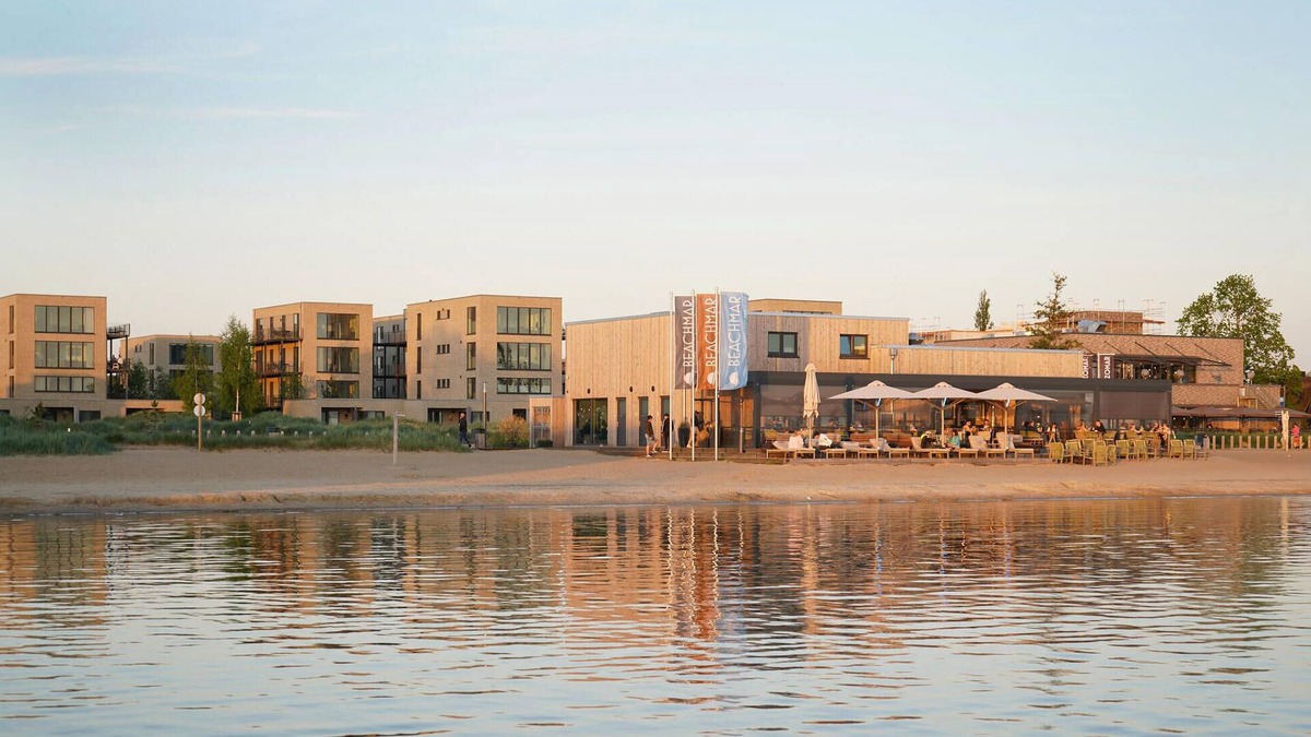 Lembruch Apartment | Beach front apartment
