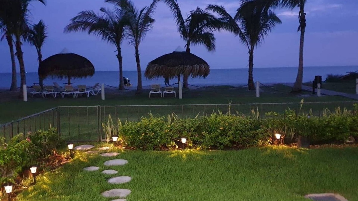 Punta Chame Condo | Beach Front & Garden Contemporary Apartment