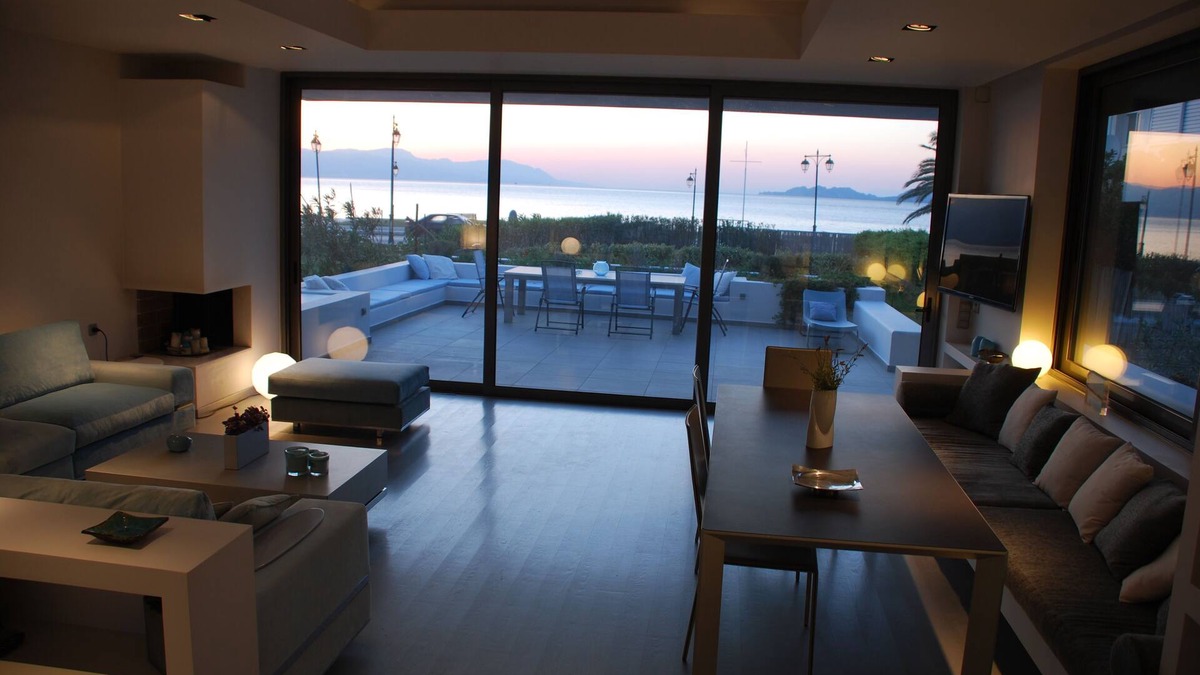 Loutraki Villa | Beach front Villa in Loutraki Korinthias