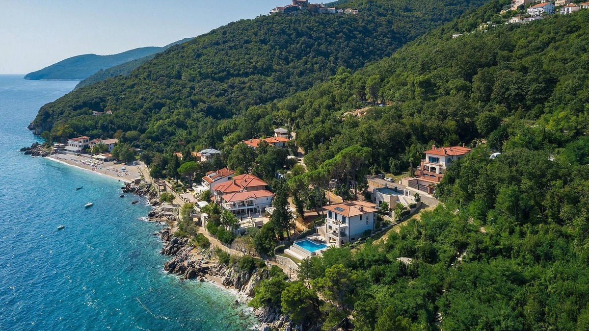 Moscenicka Draga House | Beach front home in Moscenicka Draga