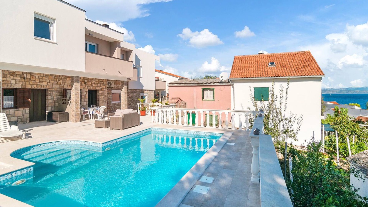Necujam House | Beach front home in Necujam