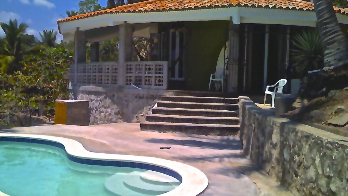 Chiltiupan House | Beach Front House Pool at Surf K59 & K61 + Guest House, Apartment, Security 24/7