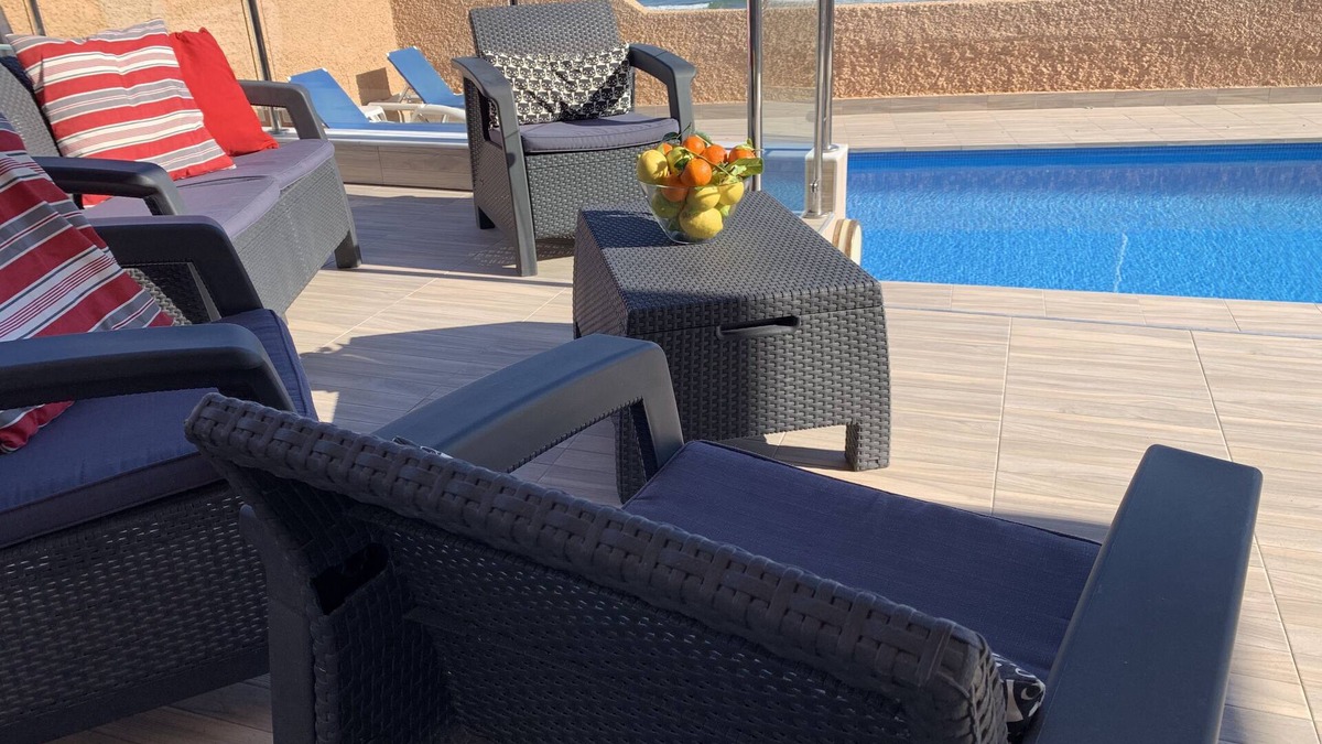 Torrevieja Villa | BEACH FRONT-LINE/Private Pool/Car not necessary/Air Con/Wi-Fi