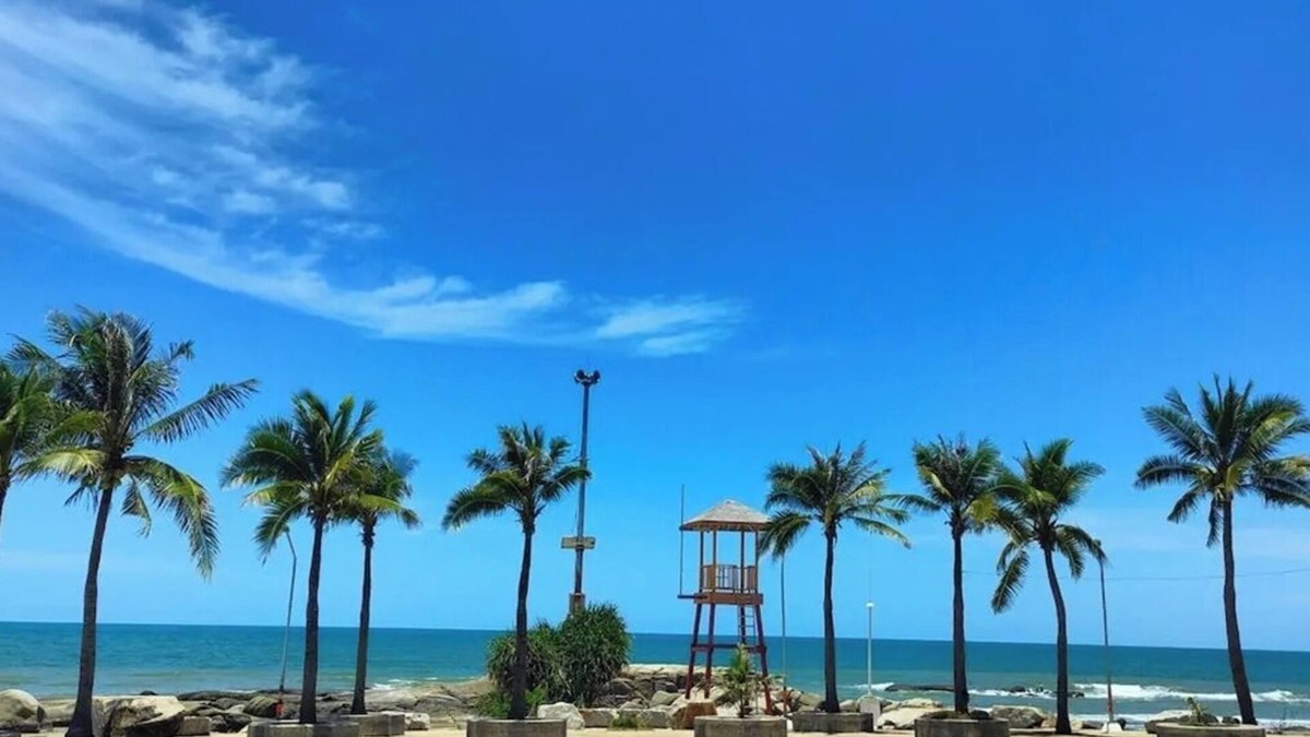 Rayong Condo | BEACH FRONT modern room + Free hi speed Wi-Fi